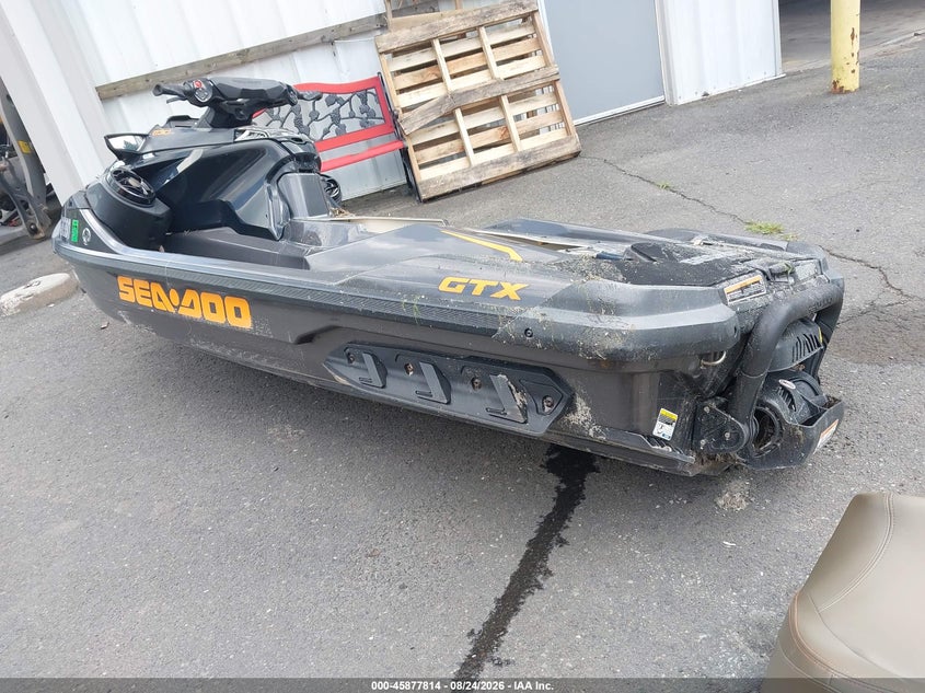 2021 SEADOO GTX 230 LIMITED auction photo 3