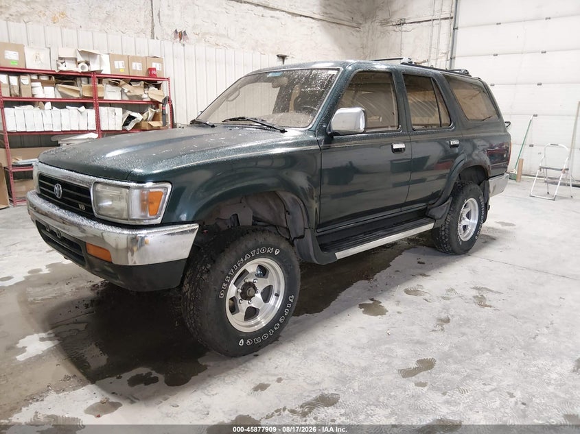1995 Toyota 4Runner, Normal Wear & Tear, IAAI, VIN JT3VN39W5S0182172 — photo 2