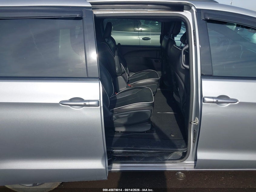 2021 CHRYSLER PACIFICA HYBRID auction photo 8