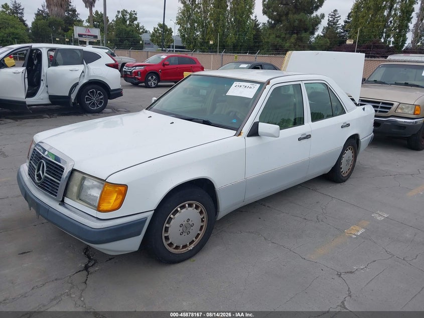 1993 MERCEDES-BENZ 300 auction photo 2