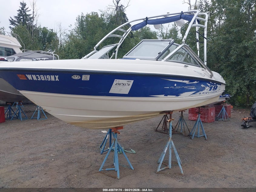 2007 BAYLINER BOAT & TRAILER auction photo 2