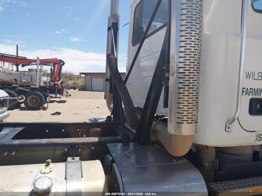 2013 MACK 700 auction photo 8