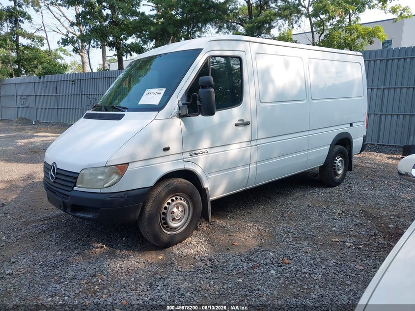 2005 Dodge Sprinter, Front End, IAAI, VIN WD2PD644755761121 — photo 2