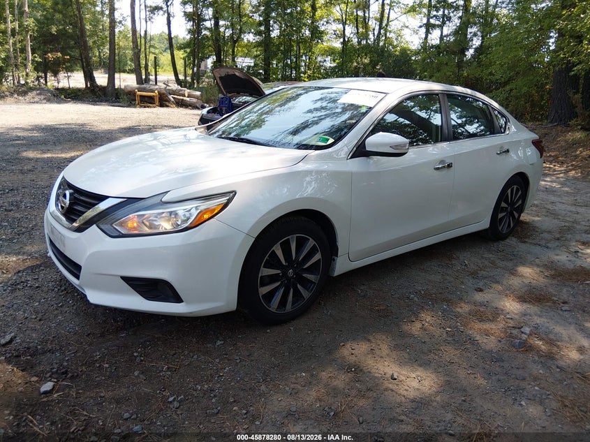 2018 NISSAN ALTIMA auction photo 2