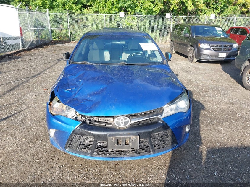 TOYOTA CAMRY - zdjęcie 12