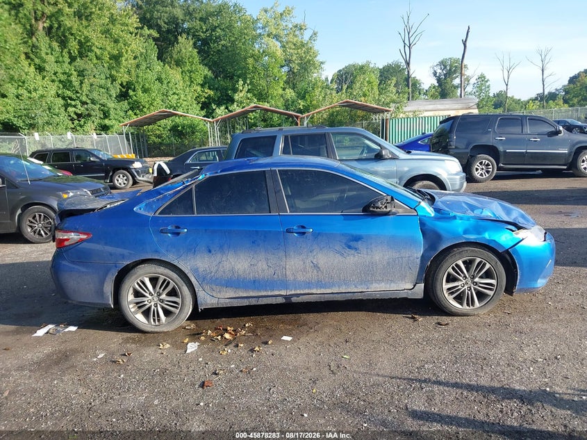 TOYOTA CAMRY - zdjęcie 13