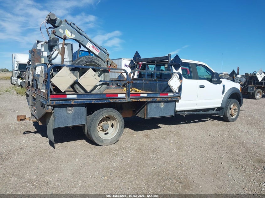 2017 FORD F-550 CHASSIS auction photo 4