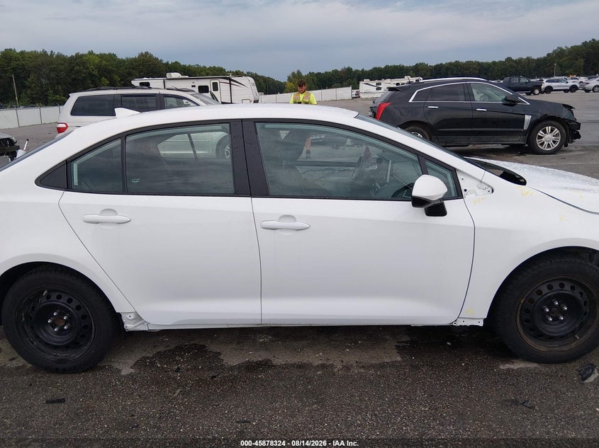TOYOTA COROLLA - zdjęcie 14