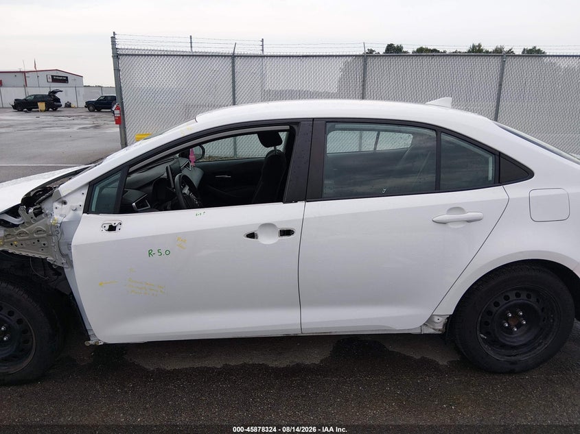 TOYOTA COROLLA - zdjęcie 15