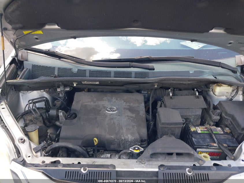 2015 TOYOTA SIENNA VAN 3.5L V-6 DOHC, VVT, 266HP