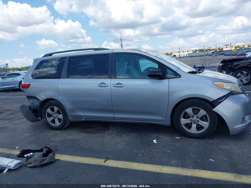 2015 TOYOTA SIENNA VAN 3.5L V-6 DOHC, VVT, 266HP