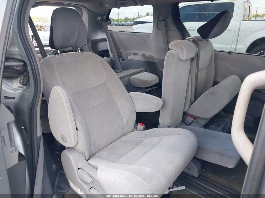 2015 TOYOTA SIENNA VAN 3.5L V-6 DOHC, VVT, 266HP