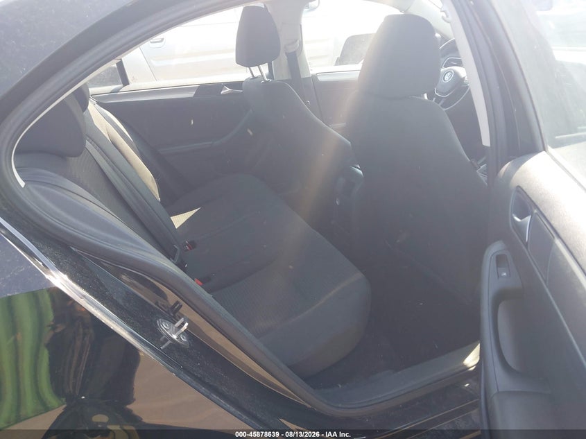 2015 VOLKSWAGEN JETTA auction photo 8