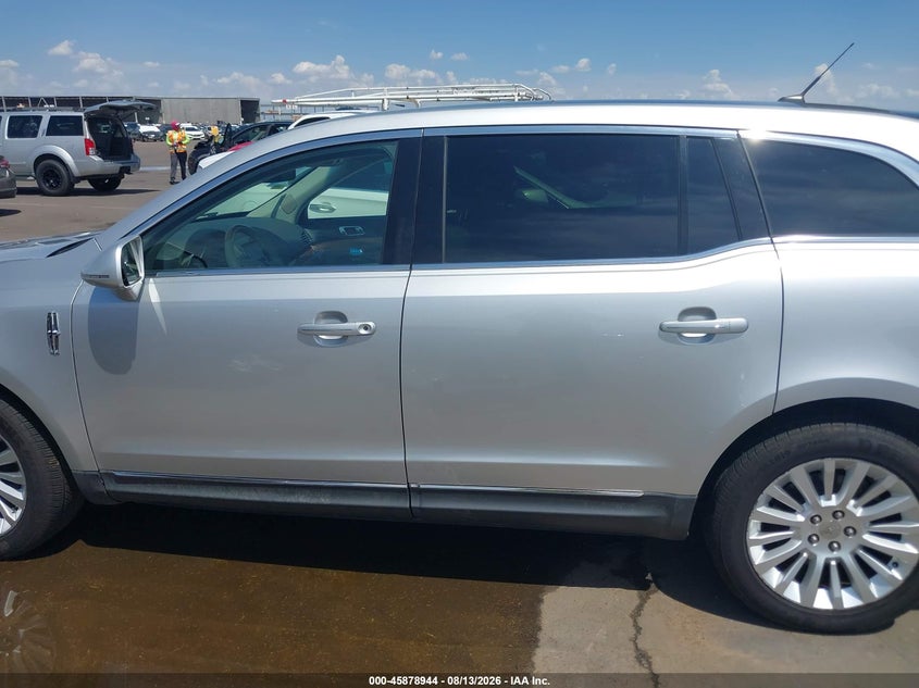 LINCOLN MKT 2012 VIN 2LMHJ5FR9CBL50264