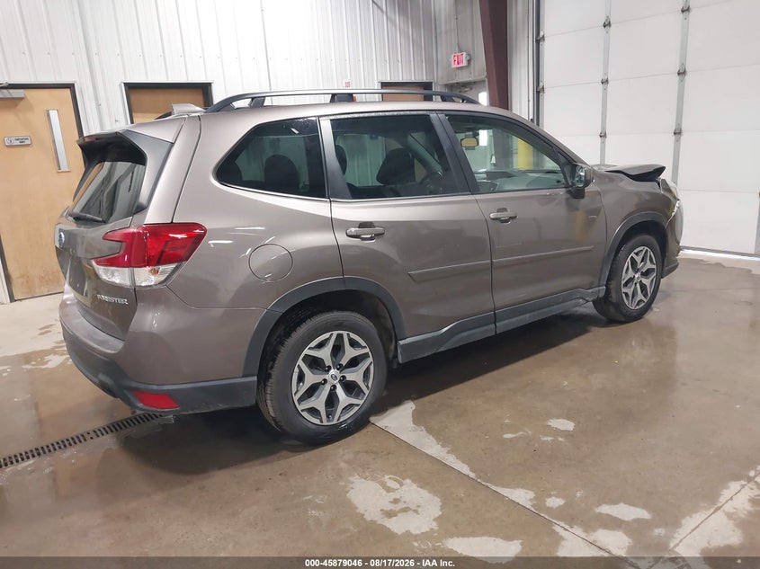 2022 SUBARU FORESTER auction photo 4