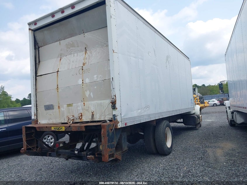 2000 INTERNATIONAL 4000 auction photo 4