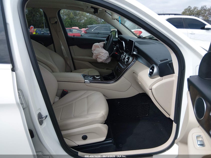 2019 MERCEDES-BENZ GLC 300 auction photo 5