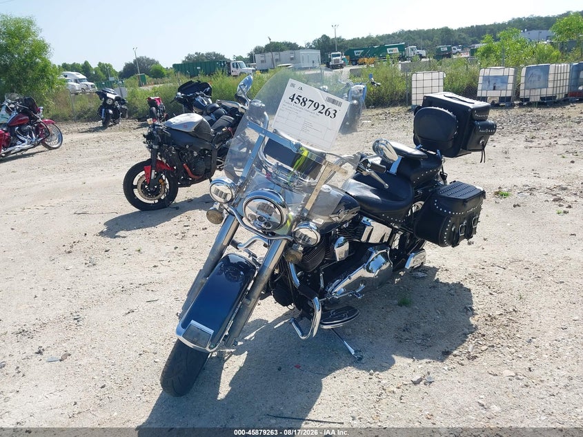 2003 HARLEY-DAVIDSON FLSTCI auction photo 2