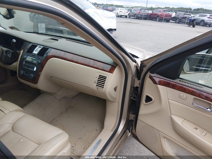 2006 CADILLAC DTS STANDARD · Photo 5