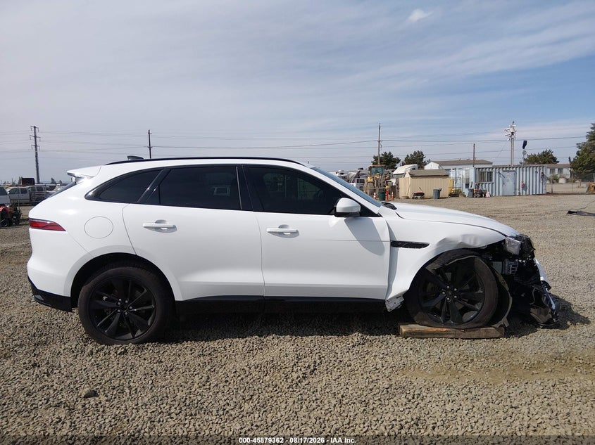 JAGUAR F-PACE - zdjęcie 13