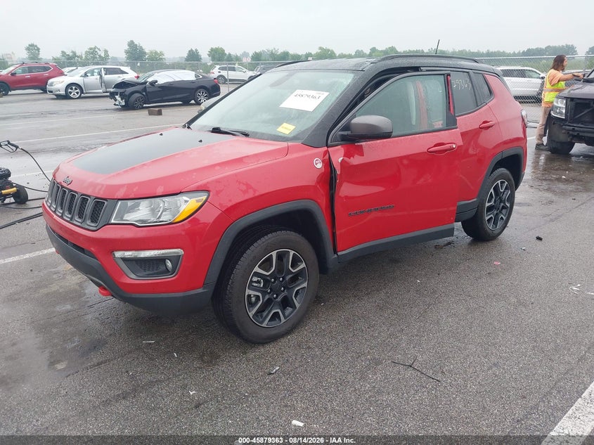 2019 Jeep Compass Trailhawk 4X4, Left Side, IAAI, VIN 3C4NJDDBXKT671574 — photo 2
