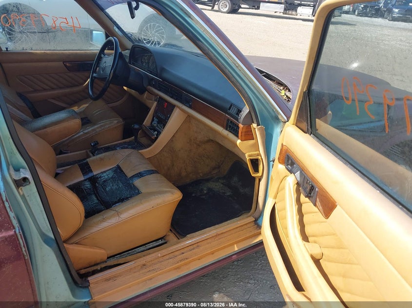 1991 MERCEDES-BENZ 300 auction photo 5