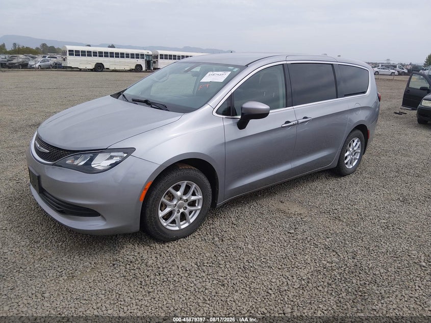 2019 CHRYSLER PACIFICA auction photo 2