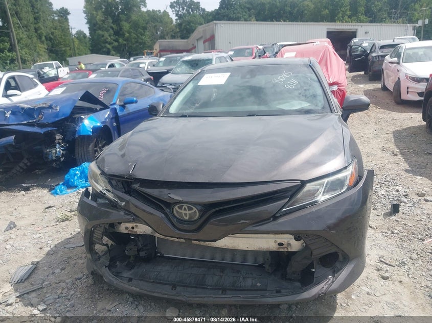 TOYOTA CAMRY - zdjęcie 12