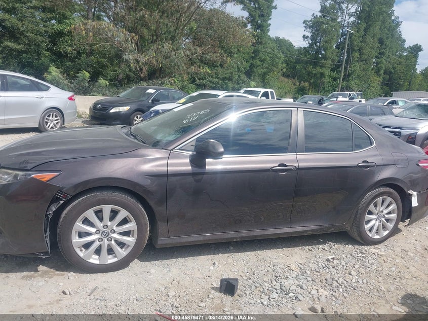 TOYOTA CAMRY - zdjęcie 14