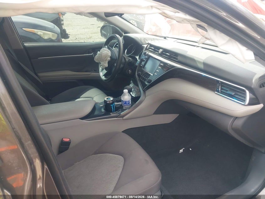 2018 TOYOTA CAMRY auction photo 5