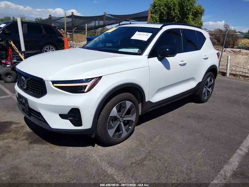 Vin: yv4l12uc8t2709825, lot: 46378512, volvo xc40 plus, b5 awd gas (mild hybrid), dark 20262