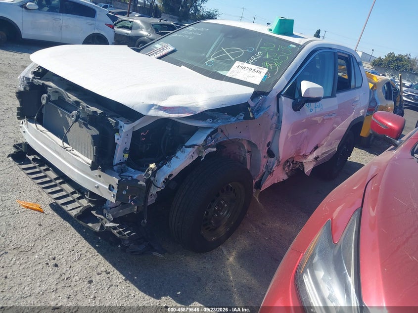 Vin: 2t3k1rfvxsw437340, lot: 46378542, toyota rav4 le 20252