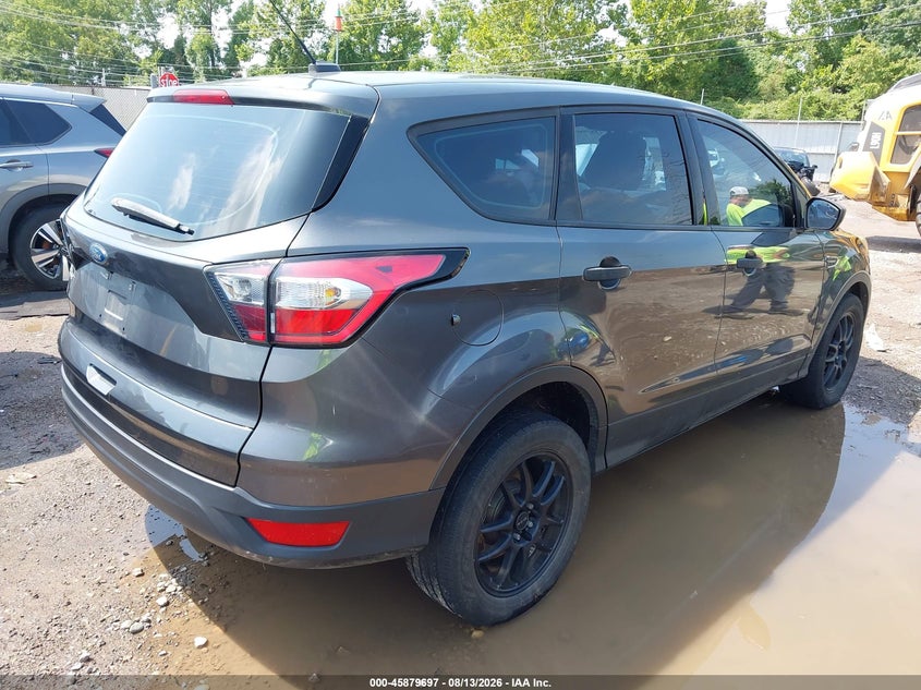2017 FORD ESCAPE S · Photo 4