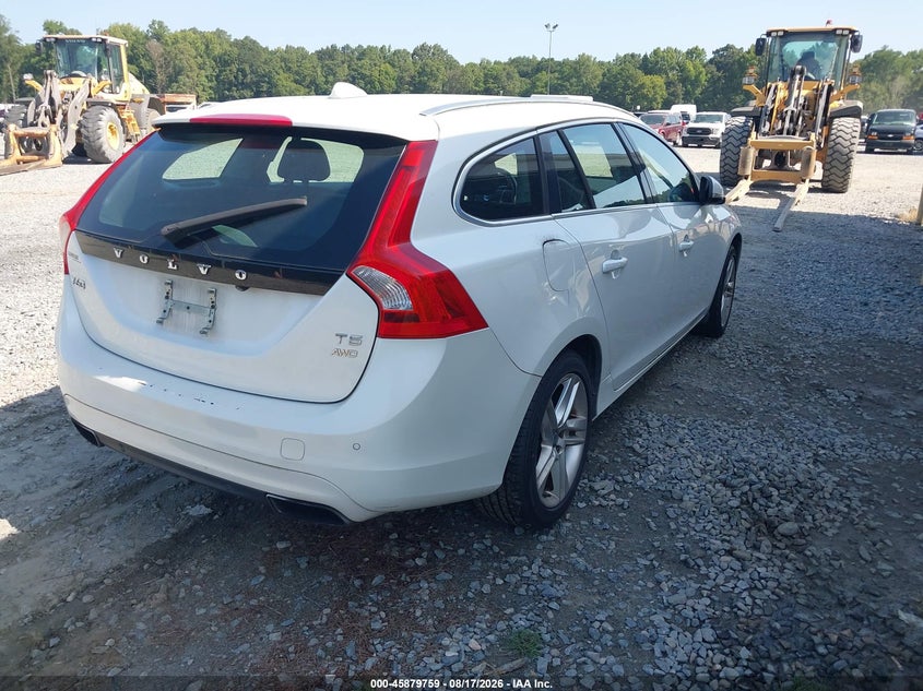 Vin: yv1612sk9f1270360, lot: 46378755, volvo v60 t5 premier 20154