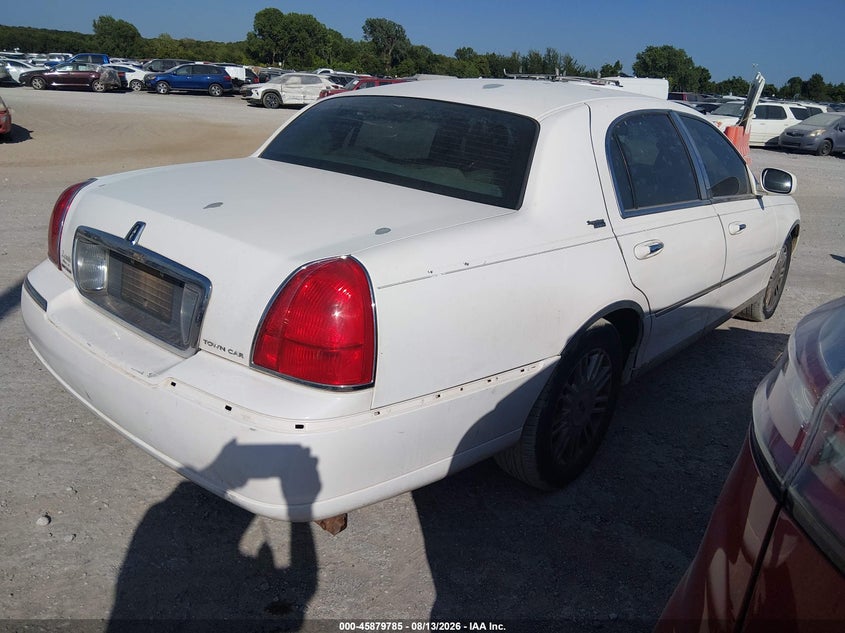 2008 LINCOLN TOWN CAR auction photo 4