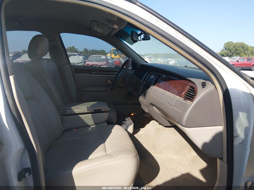 2008 LINCOLN TOWN CAR auction photo 5