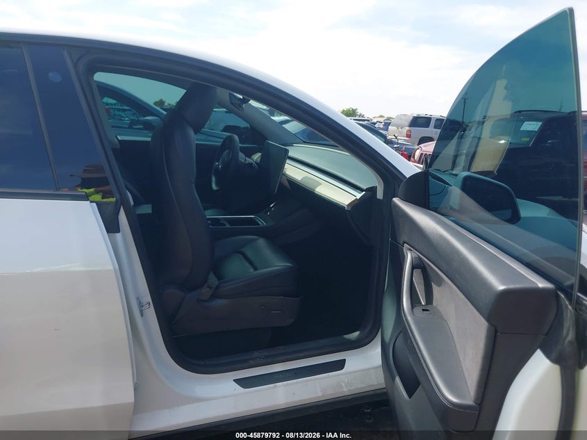 TESLA MODEL Y 2021 VIN 5YJYGDEF9MF252565