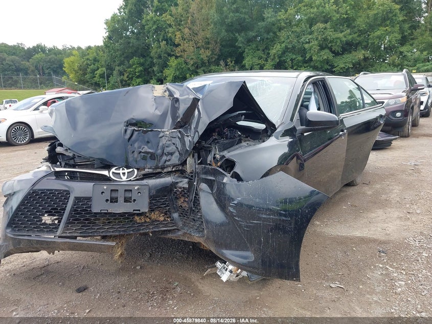 2016 TOYOTA CAMRY auction photo 2
