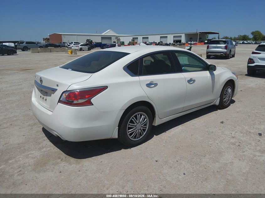 2015 NISSAN ALTIMA auction photo 4