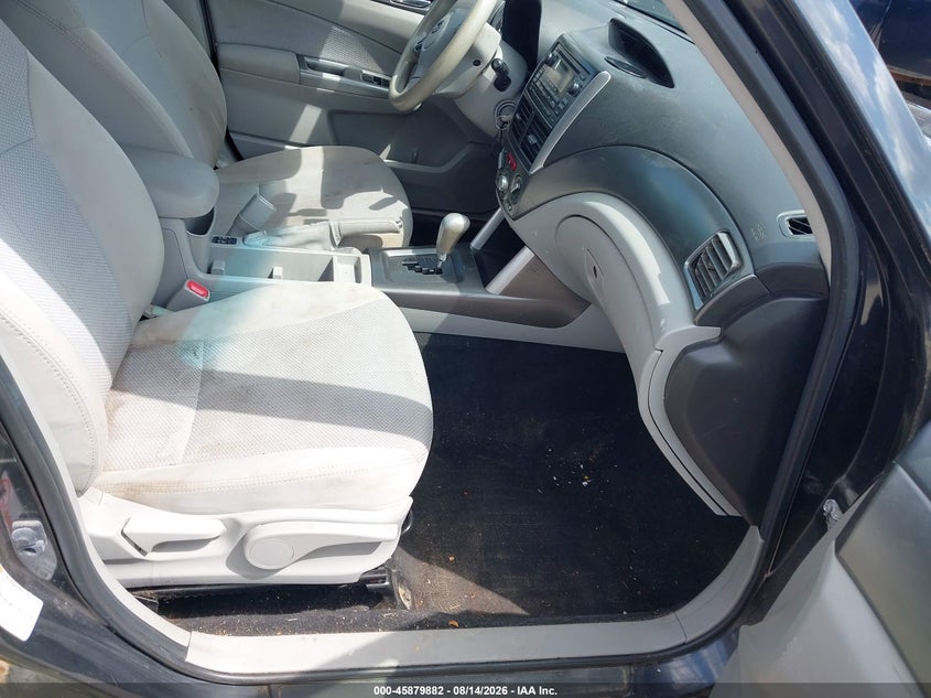 2012 SUBARU FORESTER auction photo 5