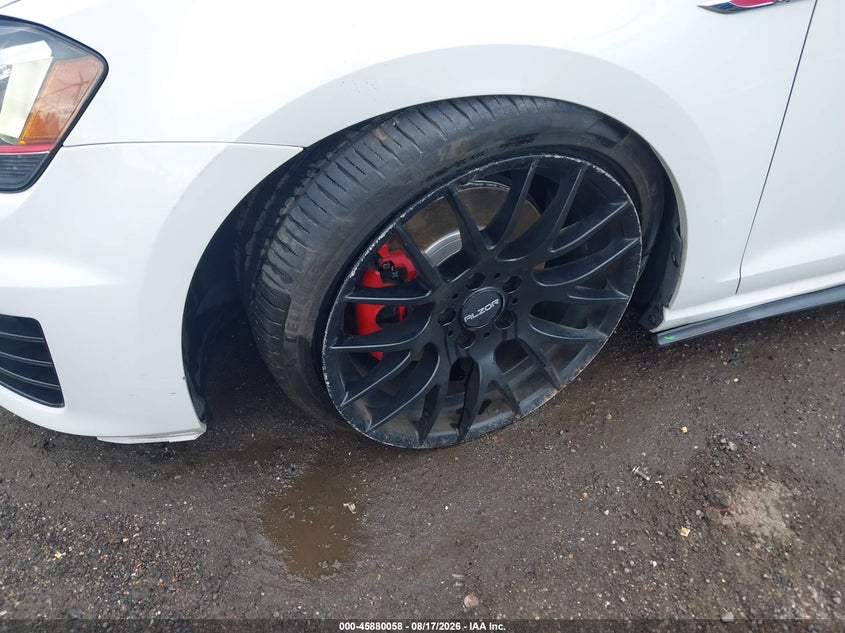 2016 VOLKSWAGEN GOLF GTI auction photo 6