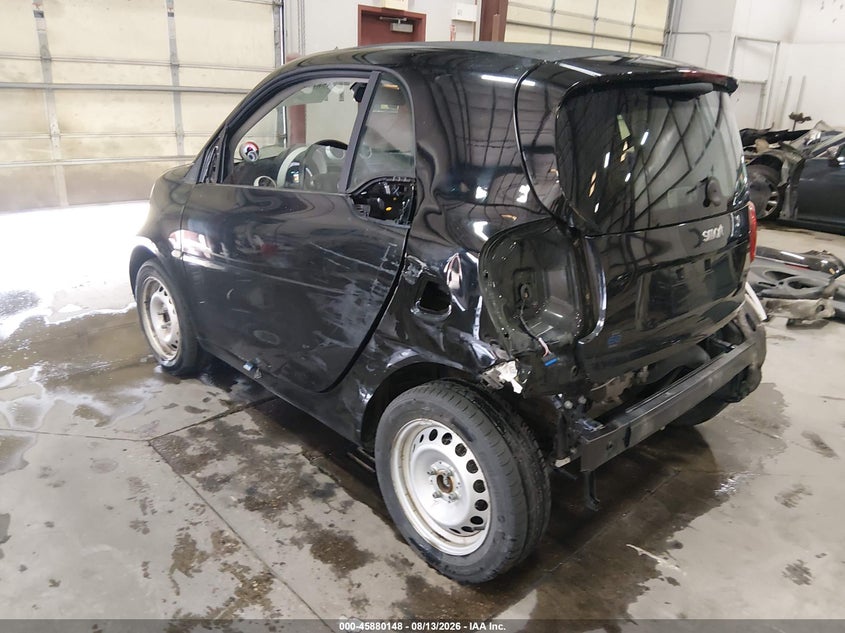 Vin: wmefj9baxkk370687, lot: 46379144, smart eq fortwo pure 20193