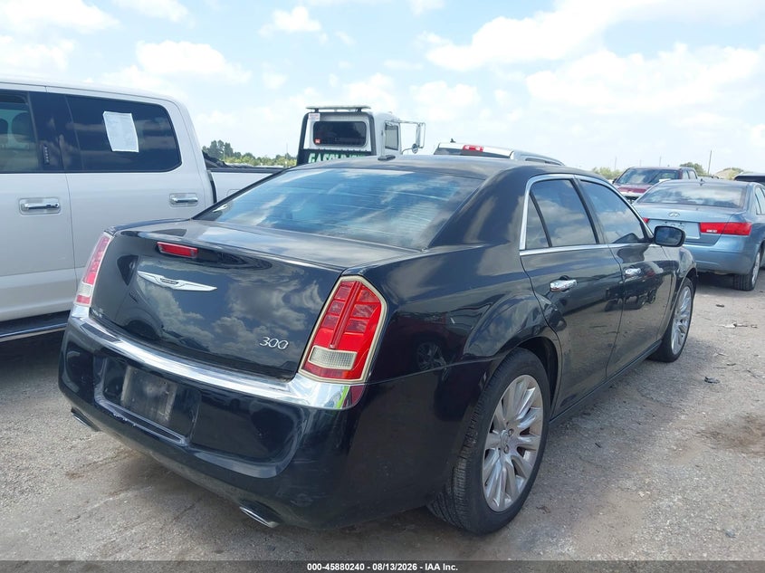 2013 CHRYSLER 300 auction photo 4