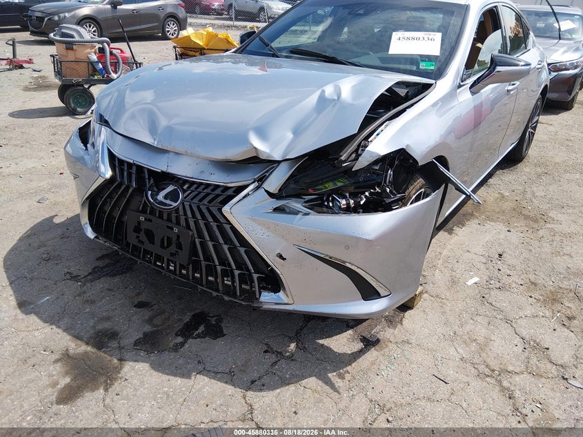2024 LEXUS ES 300H auction photo 6