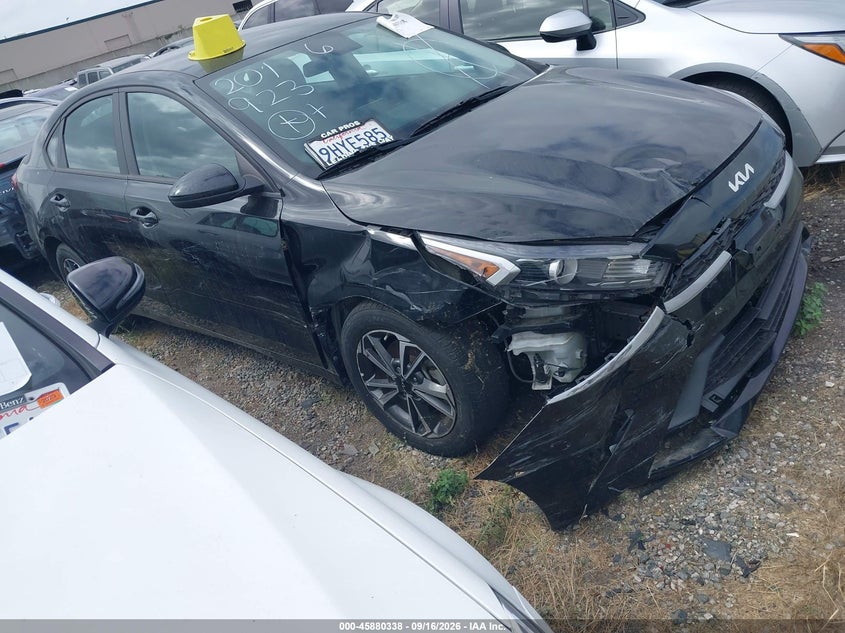 2023 KIA FORTE auction photo 1
