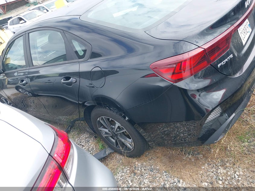 2023 KIA FORTE auction photo 3