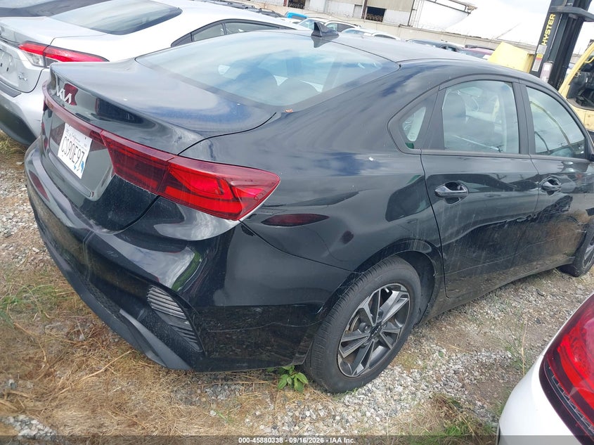 2023 KIA FORTE auction photo 4
