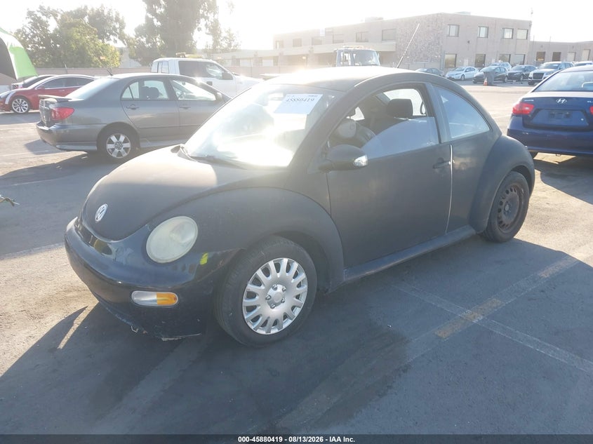 2005 VOLKSWAGEN NEW BEETLE auction photo 2