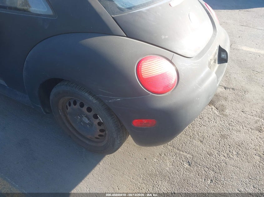2005 VOLKSWAGEN NEW BEETLE auction photo 6
