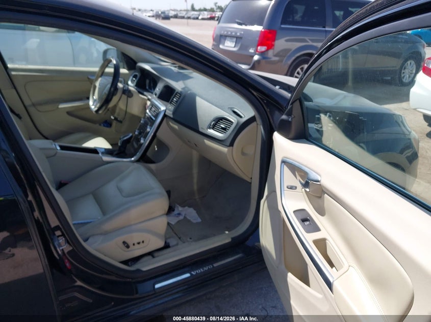 2015 VOLVO S60 auction photo 5